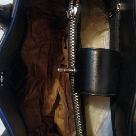 Chanel Up in the Air Collection Tote - Picture 6 of 8